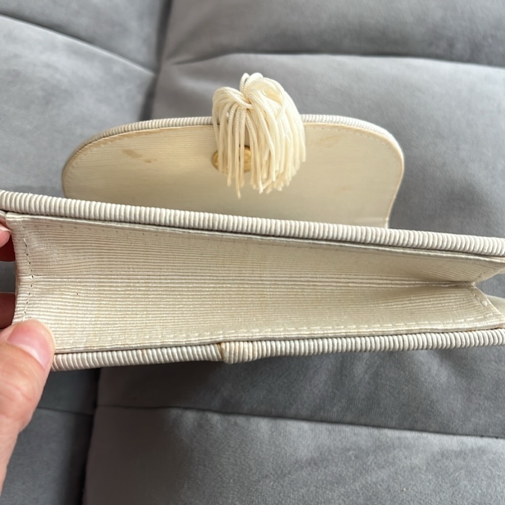 “Talbots: Clutch Purse” - Picture 6 of 8